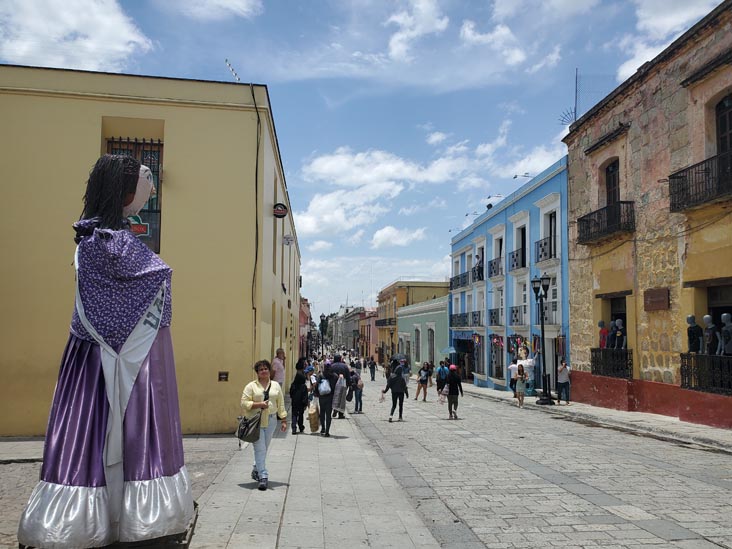 Calle Macedonio Alcal&aacute;, Oaxaca, M&eacute;xico, August 19, 2023