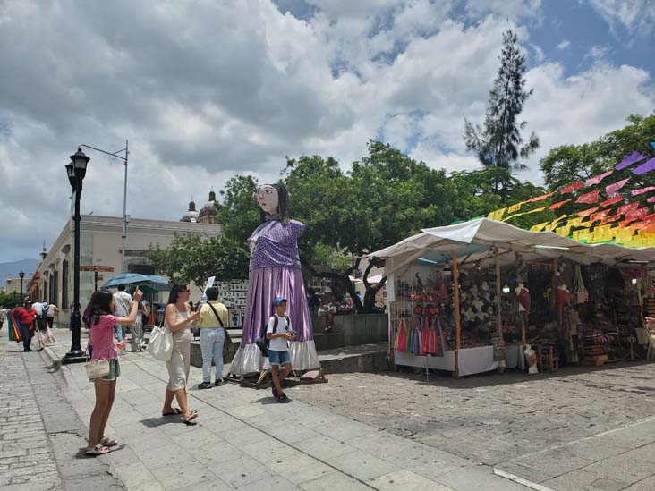Calle Macedonio Alcal&aacute;, Oaxaca, M&eacute;xico, August 19, 2023
