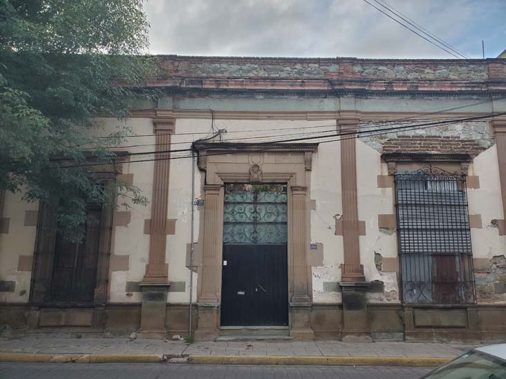 Calle Xicoténcatl Between Calle Colón and Calle Vicente Guerrero, Oaxaca, México, August 24, 2023