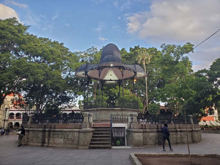 Quiosco de Oaxaca, Zócalo/Plaza de la Constitución, Oaxaca, México, August 24, 2023