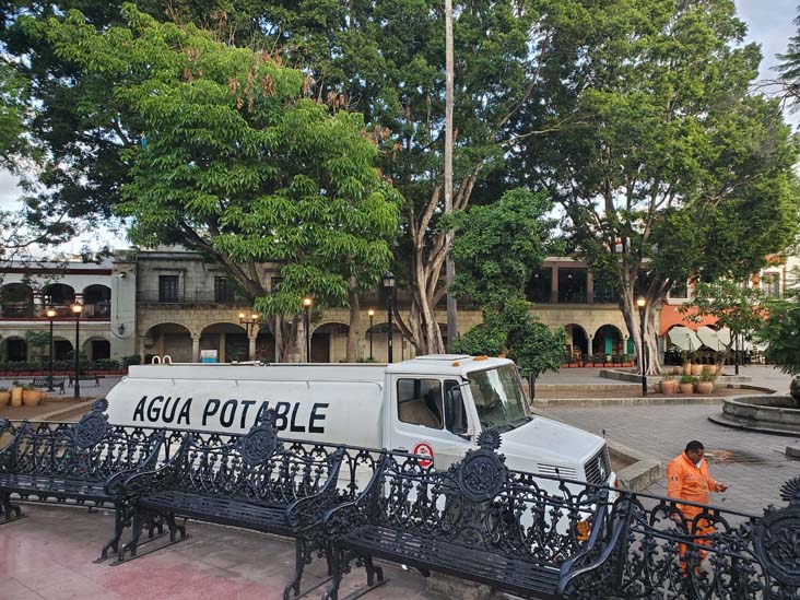 Quiosco de Oaxaca, Zócalo/Plaza de la Constitución, Oaxaca, México, August 24, 2023