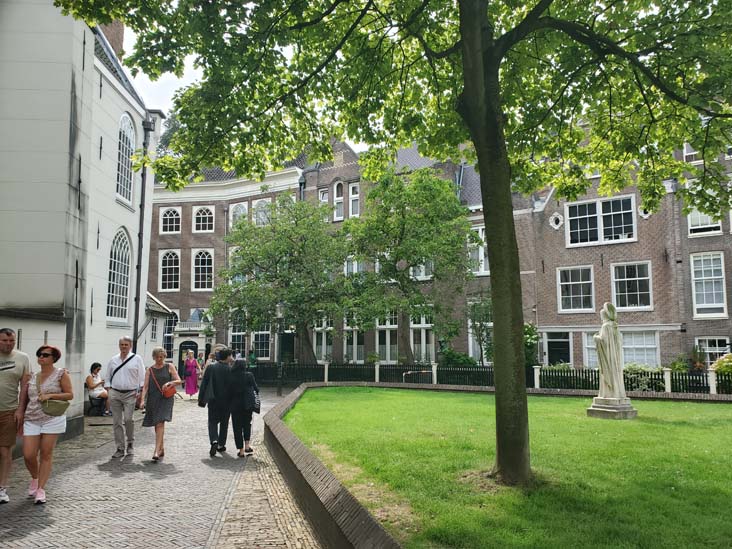 Begijnhof, Amsterdam, Netherlands, July 19, 2025