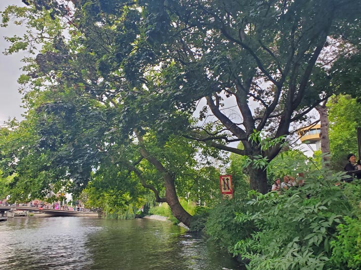 Singelgracht Canal, Canal Tours Amsterdam Pedal Boat Tour, Amsterdam, Netherlands, July 20, 2025