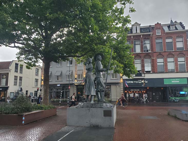 Kenau and Ripperda Monument, Stationsplein, Haarlem, Netherlands, July 21, 2025