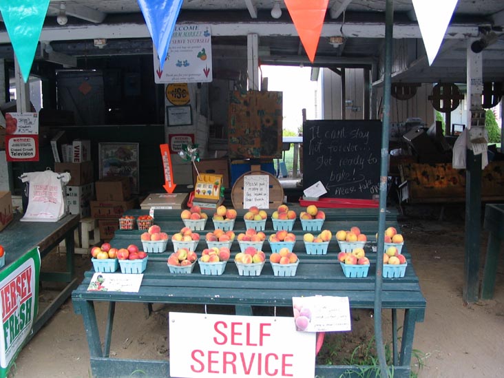 Peaches, Route 206 Farm Market & Nursery, 196 Route 206, Hammonton, , New Jersey, August 6, 2006