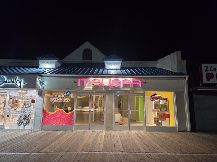 IT'SUGAR Ocean City, 952 Boardwalk #B, Ocean City, New Jersey, December 25, 2025