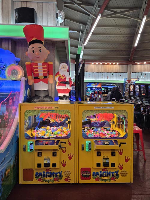 Mighty Mini Claw Machine, JiLLy's Arcade, 1168 Boardwalk, Ocean City, New Jersey, December 27, 2025