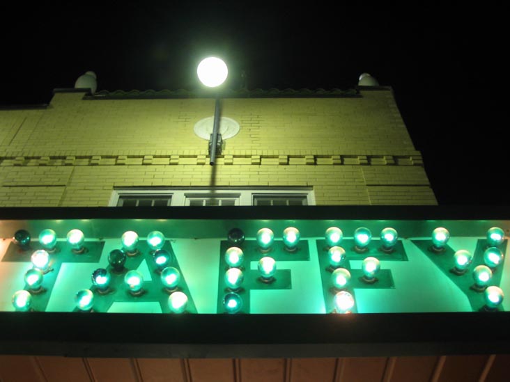 Shriver's Salt Water Taffy, 9th Street and Boardwalk, Ocean City, New Jersey, August 5, 2006