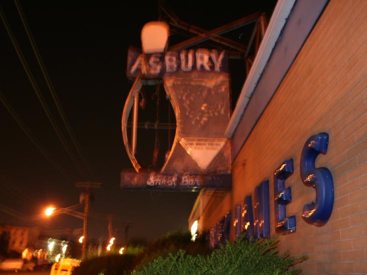 Asbury Lanes, 209 4th Avenue, Asbury Park, New Jersey, September 4, 2006