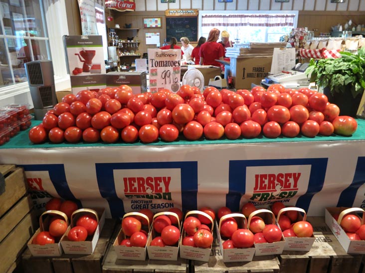 Battleview Orchards Country Store, 91 Wemrock Road, Freehold, New Jersey, August 24, 2013