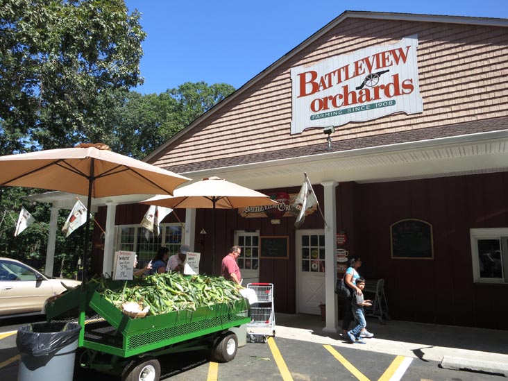 Battleview Orchards Country Store, 91 Wemrock Road, Freehold, New Jersey, August 24, 2013