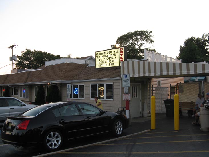 Pete & Elda's Bar/Carmen's Pizzeria, 96 Woodland Avenue, Neptune, New