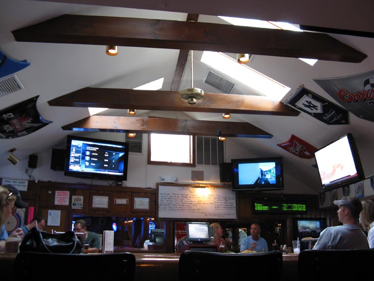 Pete & Elda's Bar/Carmen's Pizzeria, 96 Woodland Avenue, Neptune, New Jersey, September 7, 2009