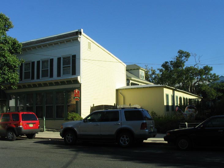 The Starving Artist at Day's, 47 Olin Street, Ocean Grove, New Jersey, September 1, 2007