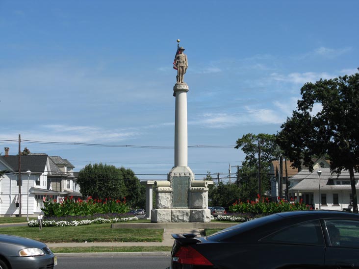 War Memorial, Veterans Park, Main Street and Broadway, Ocean Grove, New Jersey, September 4, 2009