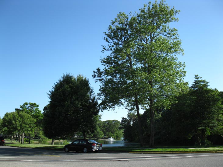 Devine Park, 3rd Avenue at Passaic Avenue, Spring Lake, New Jersey