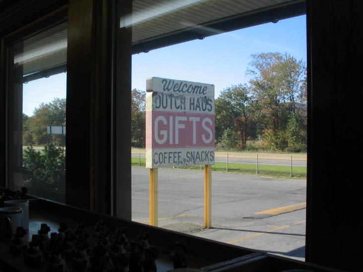 Pennsylvania Dutch Gift Haus, 93 Roadside Drive, Shartlesville, Pennsylvania