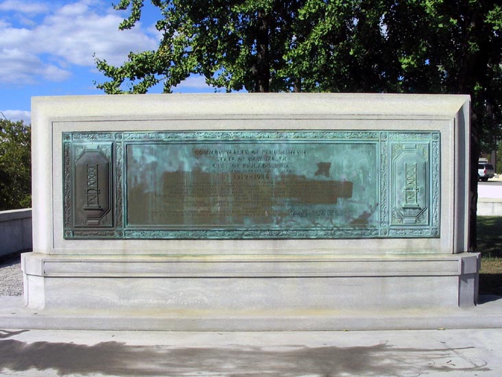 Benjamin Franklin Bridge Monument Plaza, Center City Philadelphia, Pennsylvania