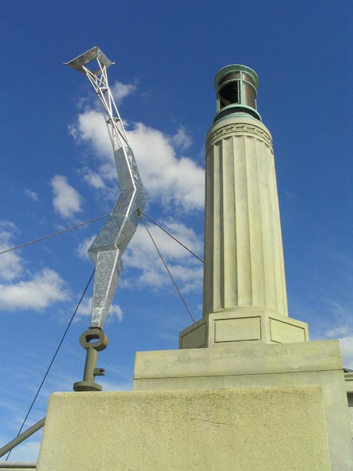 Benjamin Franklin Bridge Monument Plaza, Center City Philadelphia, Pennsylvania