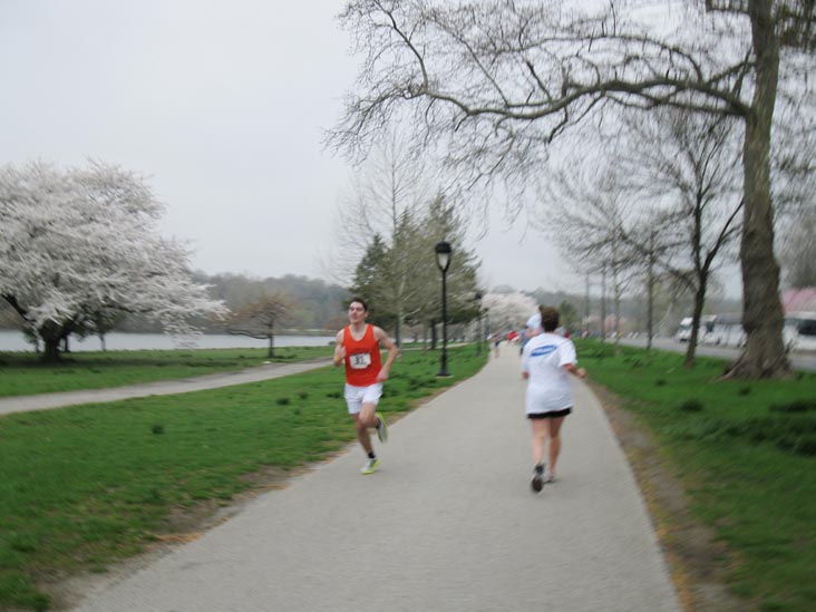 City 6 5K Charity Run, Kelly Drive, Fairmount Park, Philadelphia, Pennsylvania, April 3, 2010