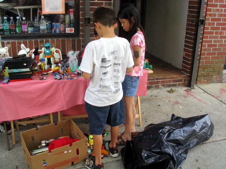 Sidewalk Sale, South Street, Philadelphia, Pennsylvania
