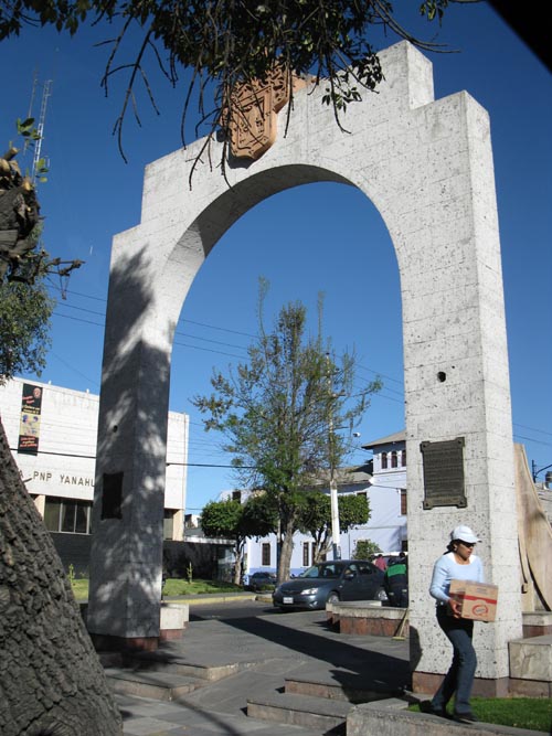 Pelea de Toros Memorial, Avenida El Ejército and Calle Ampatacocha, Arequipa, Peru