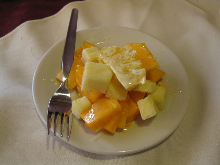 Ensalada de Frutas, Apu Salkantay Restaurant Pizzeria, Avenida Imperio de Los Incas, 139, Aguas Calientes/Machupicchu Pueblo, Cusco Region, Peru