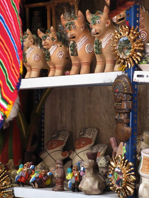 Toritos/Pucara Bulls, Mercado Artesanal/Handicrafts Market, Aguas Calientes/Machupicchu Pueblo, Cusco Region, Peru