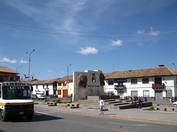 Plaza Limacpampa, Cusco, Peru