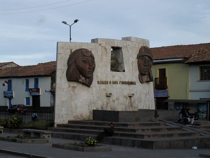 Plaza Limacpampa, Avenida Tullumayo and Calle Arcopunco, Cusco, Peru