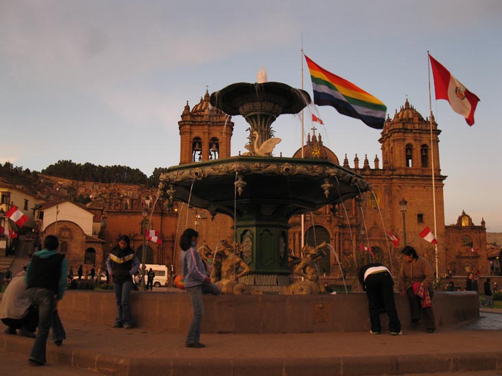 Fountain and Basílica Catedral/Catedral Basílica de la Virgen de la Asunción, Plaza de Armas, Cusco, Peru