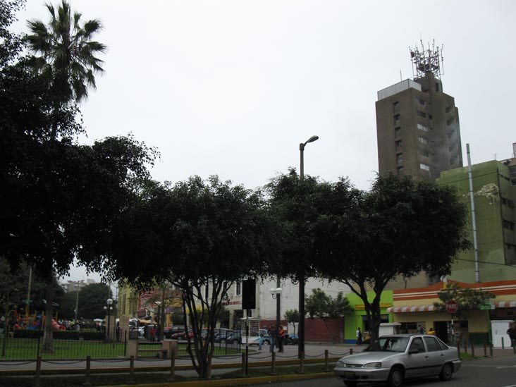Calle Schell and Calle Lima, Parque Kennedy, Miraflores, Lima, Peru