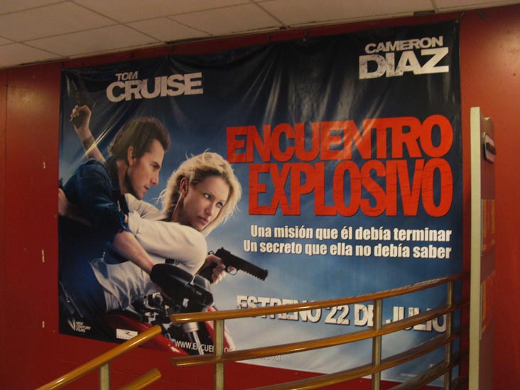 Encuentro Explosivo (Knight and Day) Poster, UVK Multicines, Larcomar, Miraflores, Lima, Peru