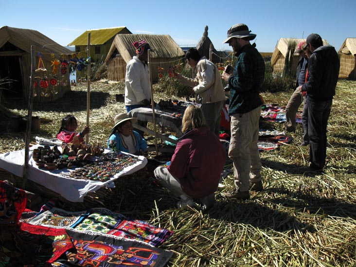 Handicrafts, Wiñay Pacha, Uros Floating Islands, Puno Bay, Lake Titicaca/Lago Titicaca, Peru
