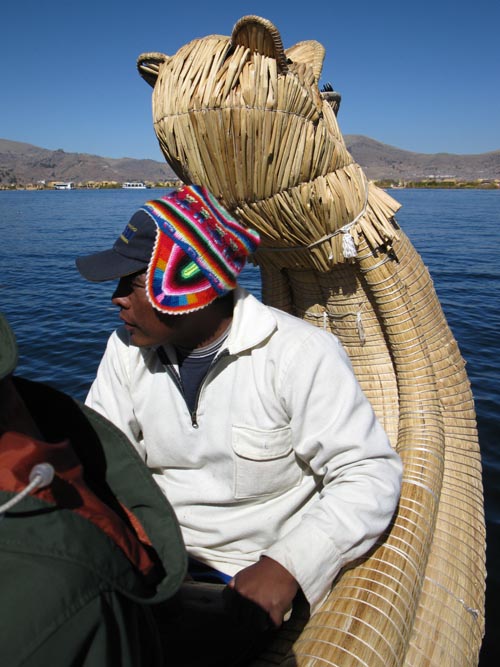 Totora Reed Boat Ride, Uros Floating Islands, Puno Bay, Lake Titicaca/Lago Titicaca, Peru