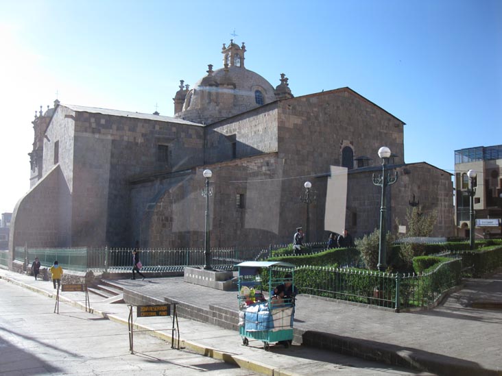 Catedral de Puno/Catedral Basílica San Carlos Borromeo, Plaza de Armas, Puno, Peru