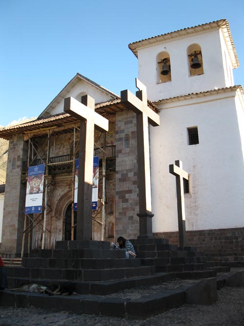 El Templo de San Pedro Apóstol de Andahuaylillas, Plaza de Armas, Andahuaylillas, Cusco Region, Peru