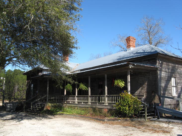 Sweatman's Bar-B-Que, 1427 Eutaw Road (Highway 453), Holly Hill, South Carolina