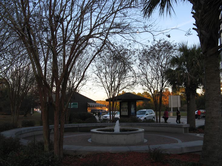 Liberty Garden, Santee Welcome Center, Southbound Interstate 95, Orangeburg County, South Carolina