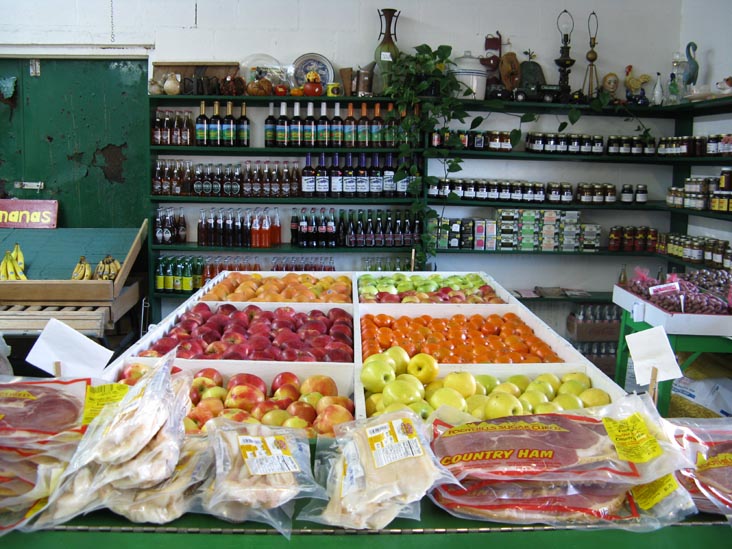 Vance Farmer's Market, 10324 Old Number Six Highway, Vance, South Carolina