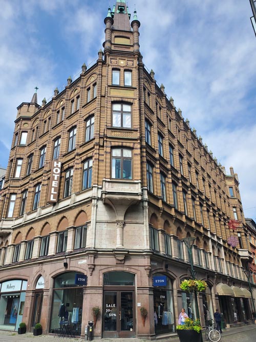 S&ouml;dergatan at Baltzarsgatan, Malm&ouml;, Sweden, July 25, 2025