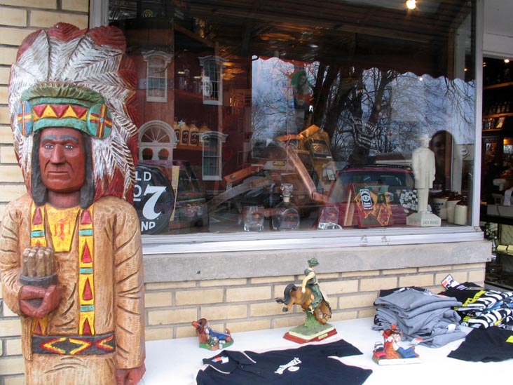 Sully's Gifts, Lynchburg Town Square, Lynchburg, Tennessee