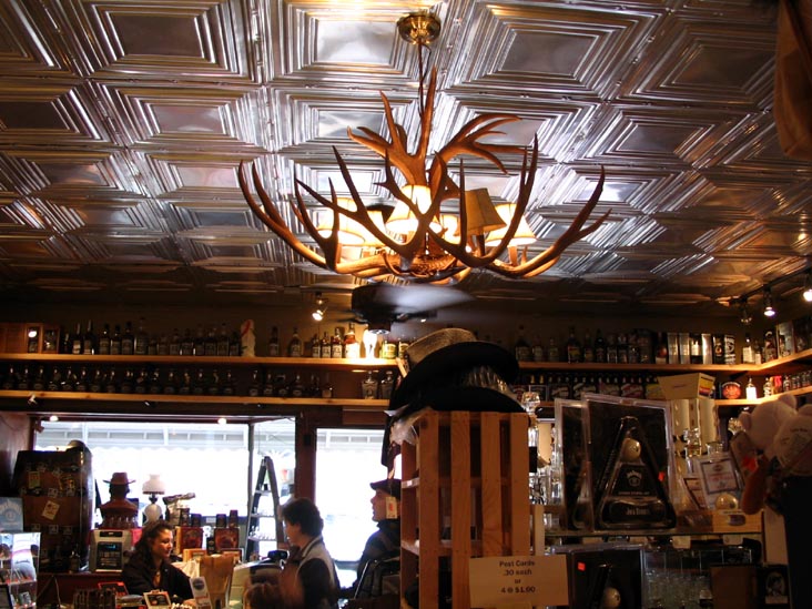 Sully's Gifts, Lynchburg Town Square, Lynchburg, Tennessee