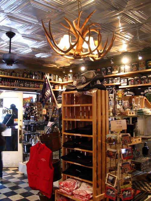 Sully's Gifts, Lynchburg Town Square, Lynchburg, Tennessee