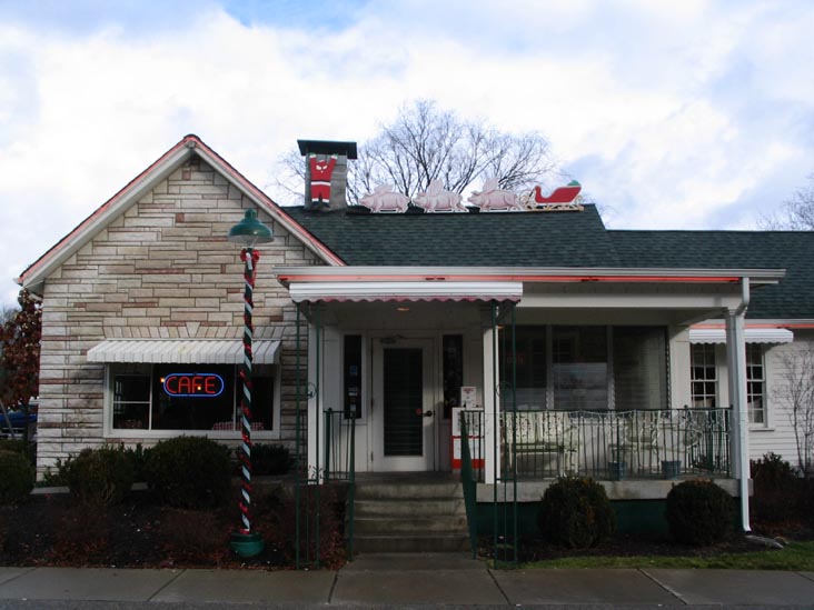 Loveless Cafe, 8400 Highway 100, Nashville, Tennessee