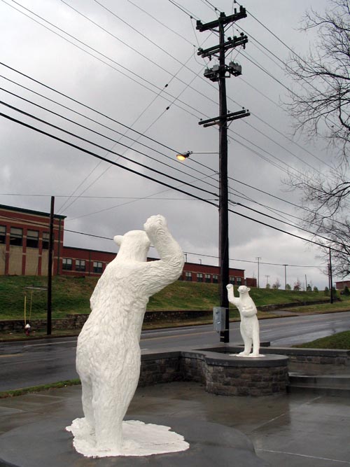 Edgehill Polar Bears, Edgehill Avenue and 12th Avenue South, Edgehill, Nashville, Tennessee