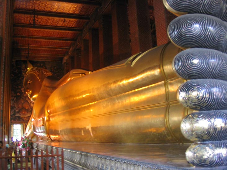 Reclining Buddha, Wat Pho, Bangkok, Thailand