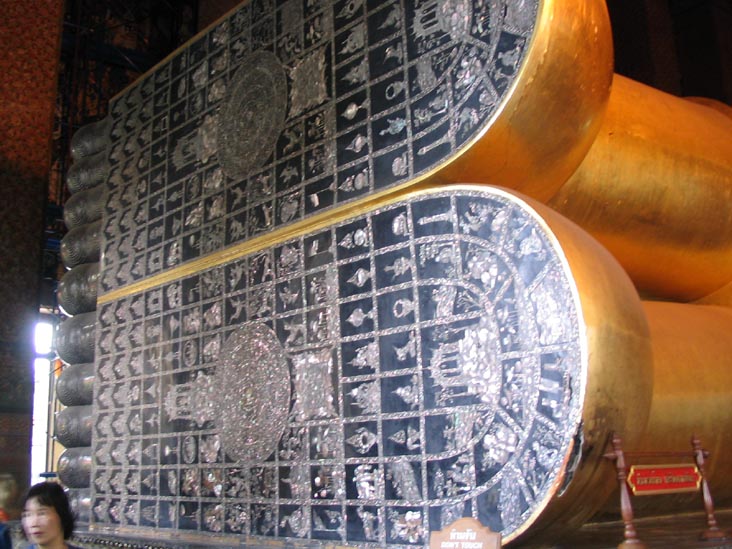 Reclining Buddha, Wat Pho, Bangkok, Thailand