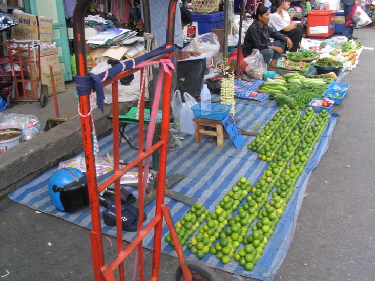 Tangerines, Market Area North of Chang Moi Road, Chiang Mai, Thailand