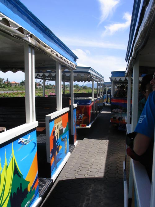 Shuttle Buses, Ko Samui Airport, Ko Samui, Thailand